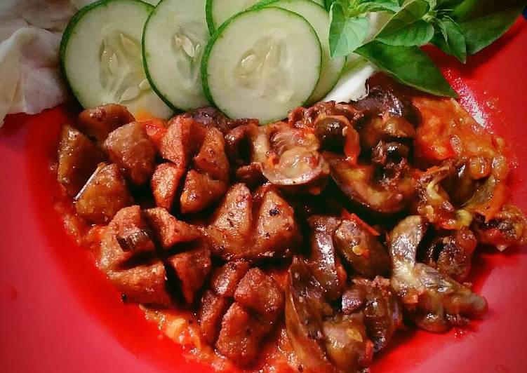 bahan dan cara membuat Sambal penyet ati Ampela&bakso