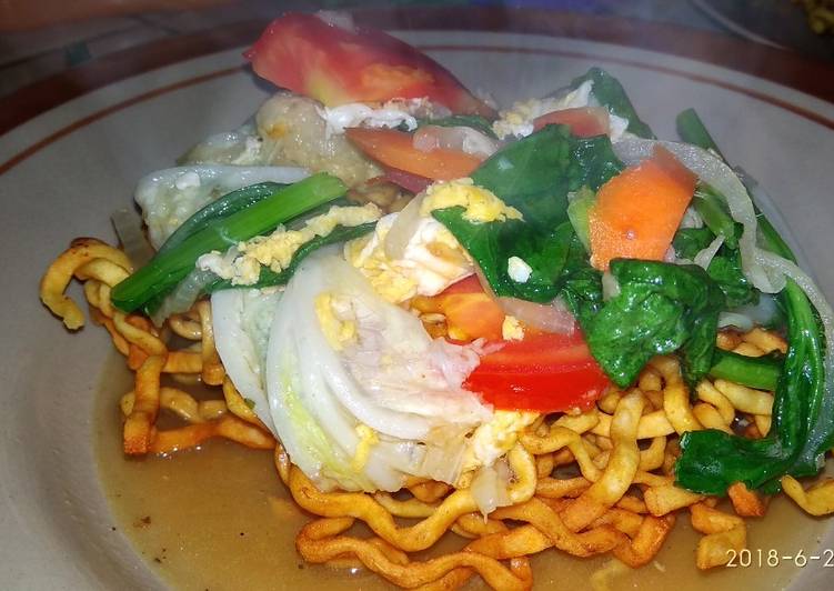 resep makanan Mie kriuk siram cap cay