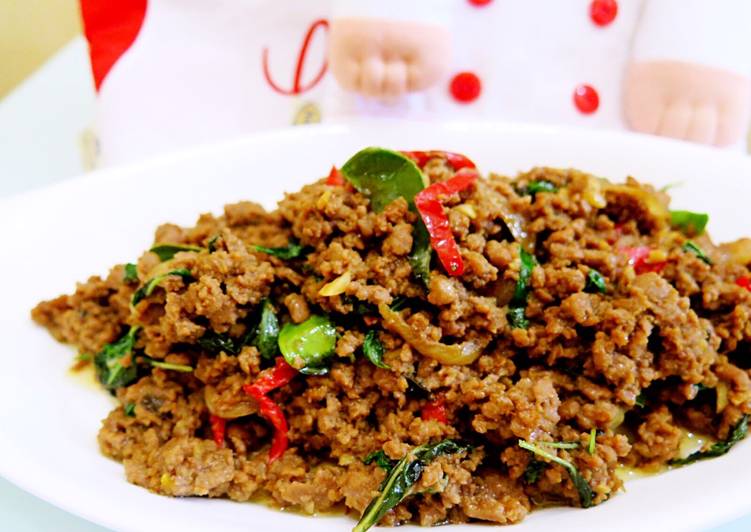 bahan dan cara membuat Beef Basil ala Thailand / Pad Ka Prao