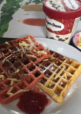 Waffle strawberry n vanilla rum