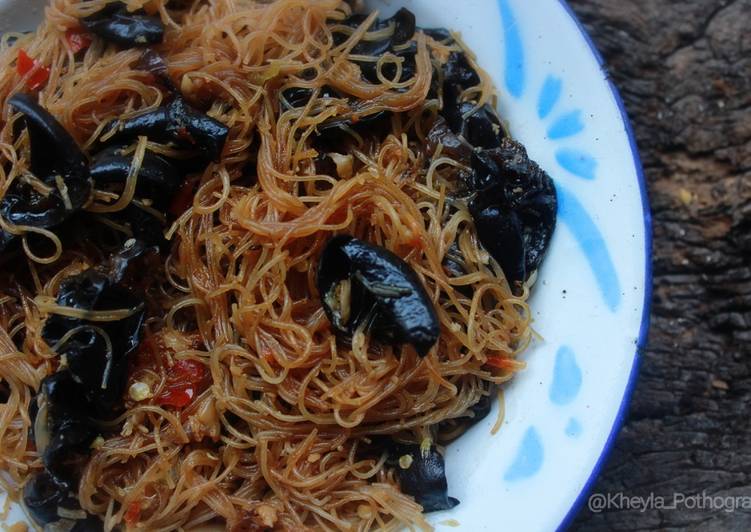 resep lengkap untuk Bihun Goreng Pedas with Jamur Kuping