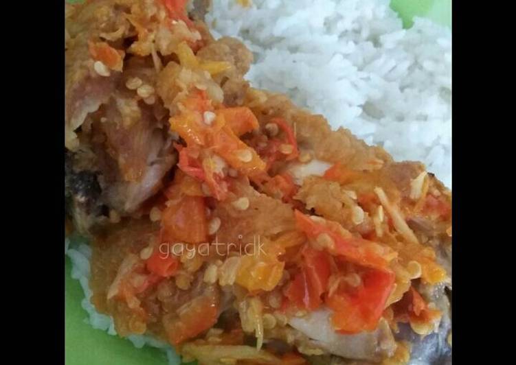 Resep Ayam geprek pedas alias ayam penyet oleh Gayatri DK 