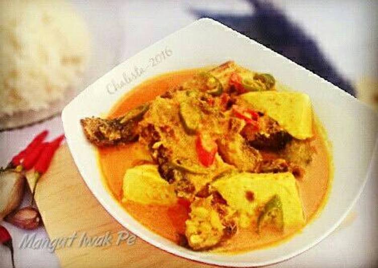 resep masakan Mangut iwak pe / ikan pari asap