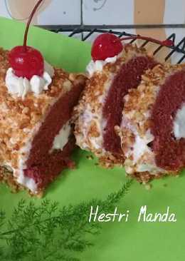 Red velvet rollcake with nougat