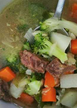 Sop daging wortel brokoli kentang