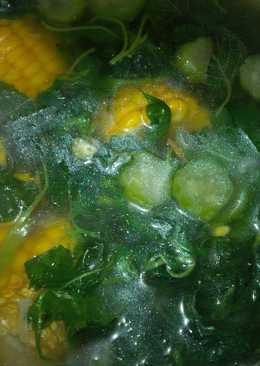 Sayur bening plus kemangi (bayam, gambas/ oyong, jagung)