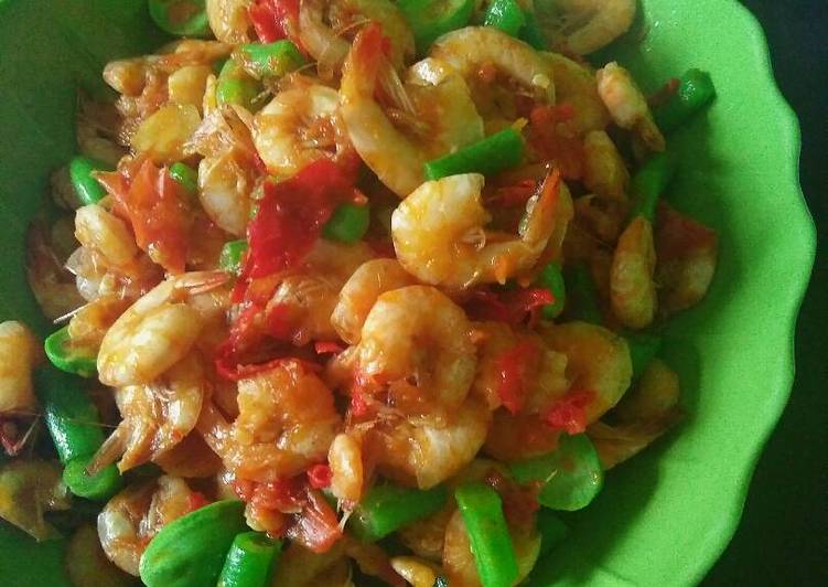 bahan dan cara membuat Tumis balado udang pete