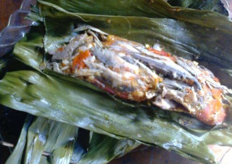 Resep Pelas/pepes ikan tongkol suwir Kiriman dari Pawon Aviva