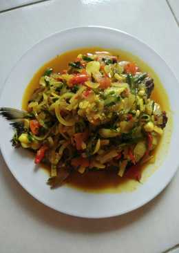 Ikan bawal saus tiram bumbu kuning