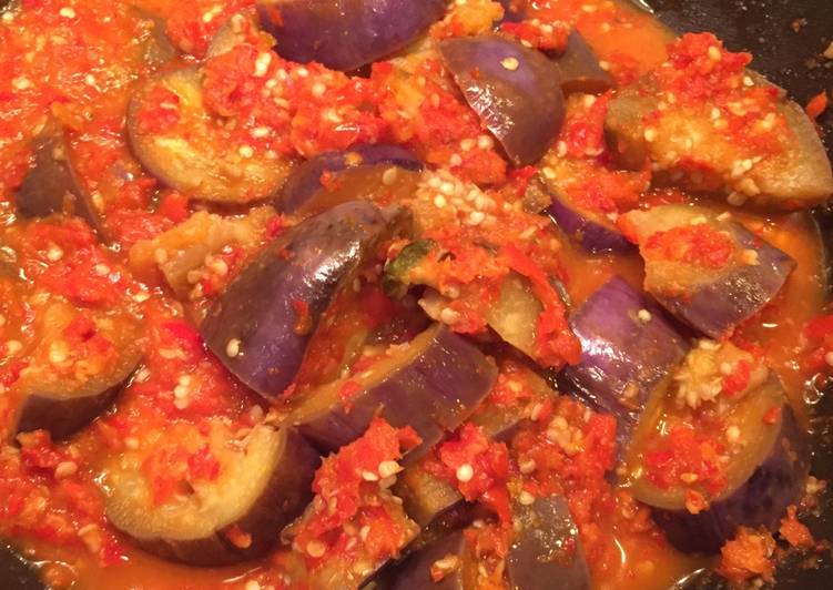 resep lengkap untuk Sambal Terong Balado Terasi