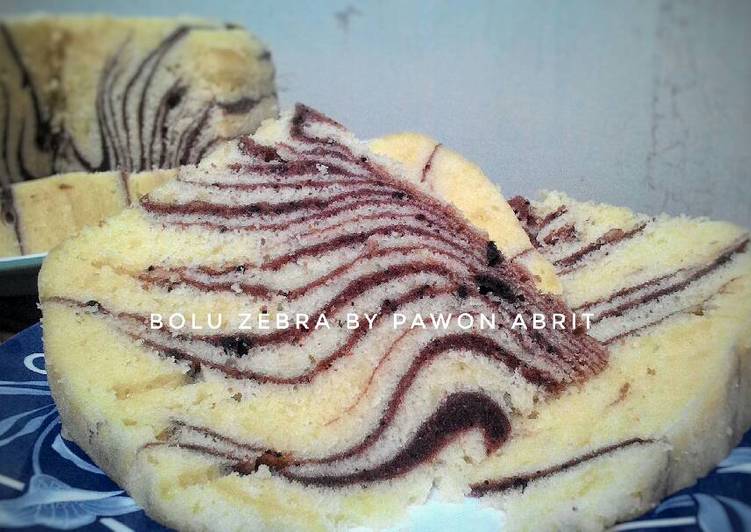 cara membuat Bolu Zebra Kukus