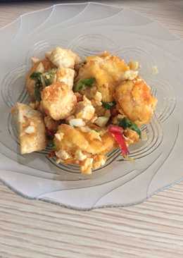 Tahu telur asin (Tofu salted egg)