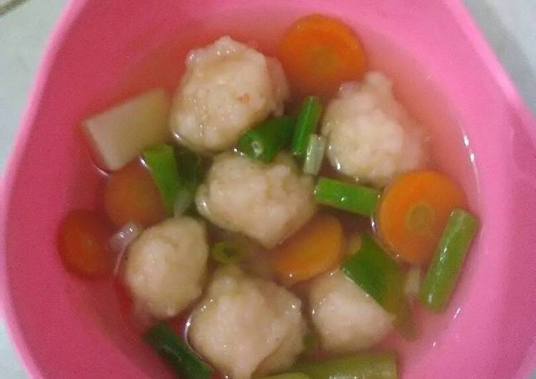 resep lengkap untuk Sup kaldu udang baso udang homemade Mbasi 1th+