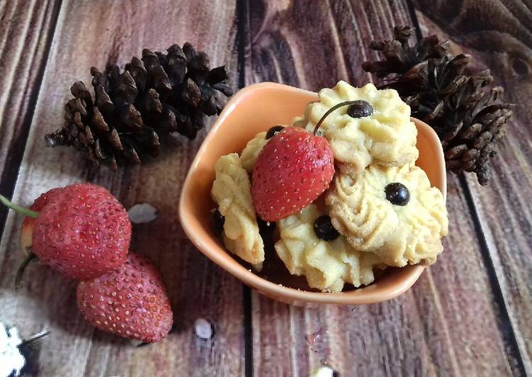 gambar untuk resep Semprit mawar choco chip