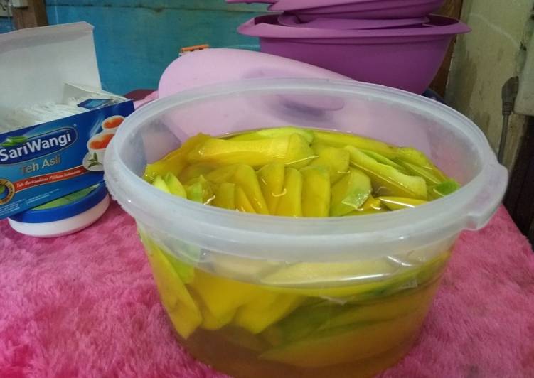 gambar untuk cara membuat Manisan mangga muda