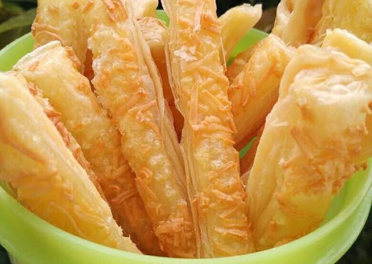 bahan dan cara membuat Cheese stick puff pastry