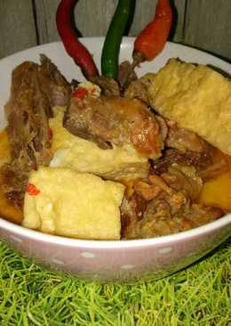Mangut ikan pari asap with tahu susu