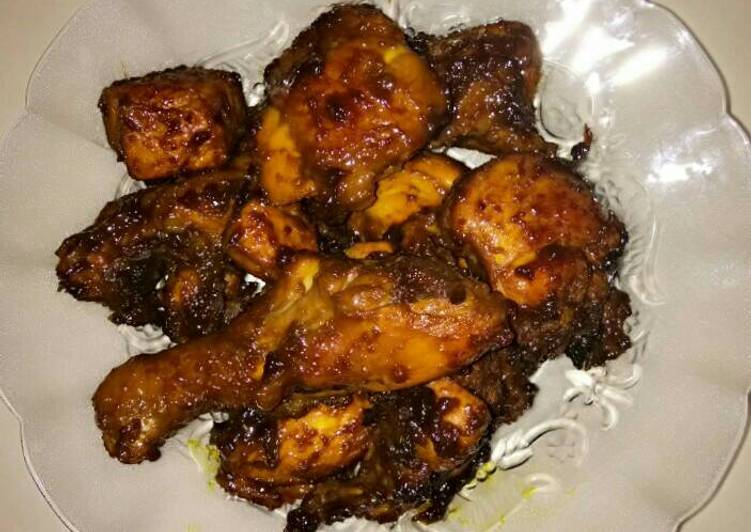 Resep Ayam ungkep kecap Karya Ichandy Lv Giljust