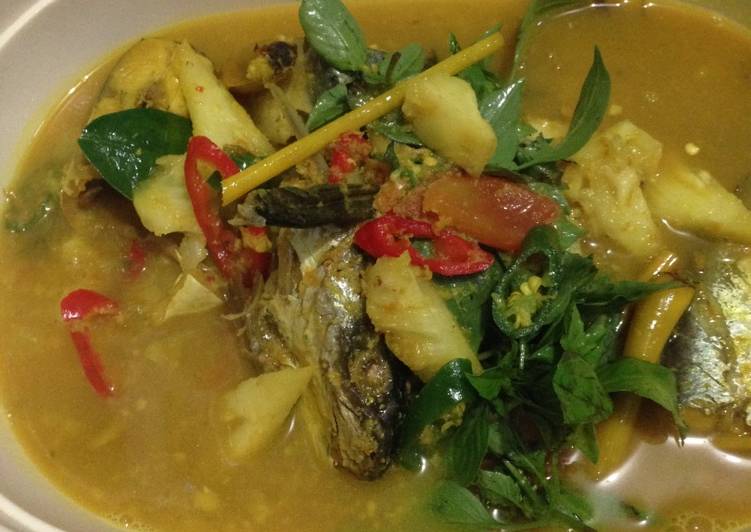 Ikan Patin Bumbu Kuning Nanas