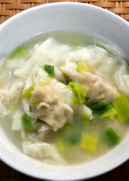 Wonton soup / kuah pangsit