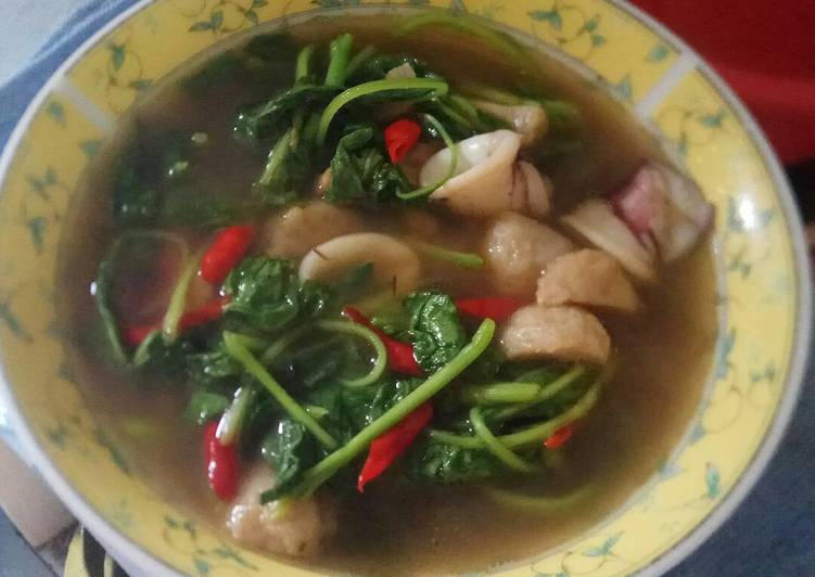 gambar untuk cara membuat Bayam kuah bakso cumi