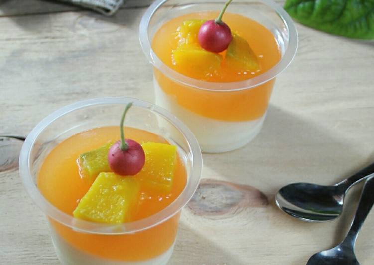 gambar untuk cara membuat Pudding mangga lapis susu #PR_recookagarlebihjeli