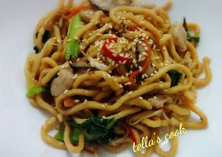 resep makanan Chicken Lo Mien (Mie Hokkian) / Lomie Goreng