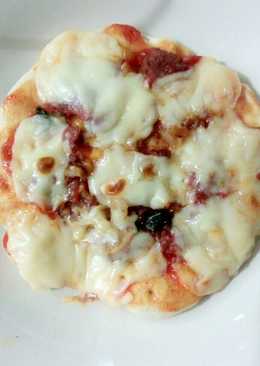 Pizza mini kornet (garing di luar lembut di dalam)