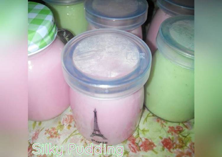 gambar untuk cara membuat Silky Pudding Matcha and Red Velvet (with SKM)