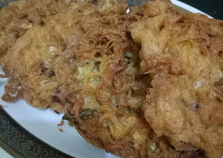 resep masakan Martabak Mie Spesial