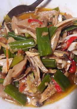 Bakso teri bunga bawang