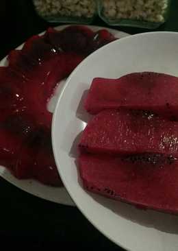 Puding Susu Buah Naga