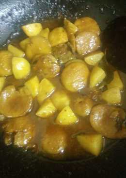 Semur jengkol, kentang pedas manis