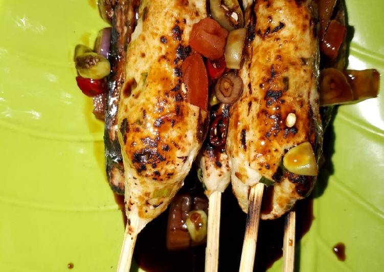 Sate buntel ayam foto resep utama