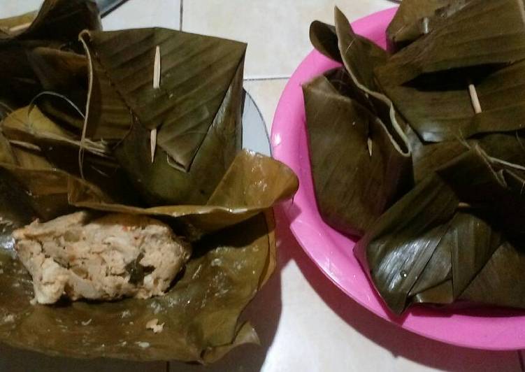 bahan dan cara membuat Bothok jamur tahu tempe mlanding