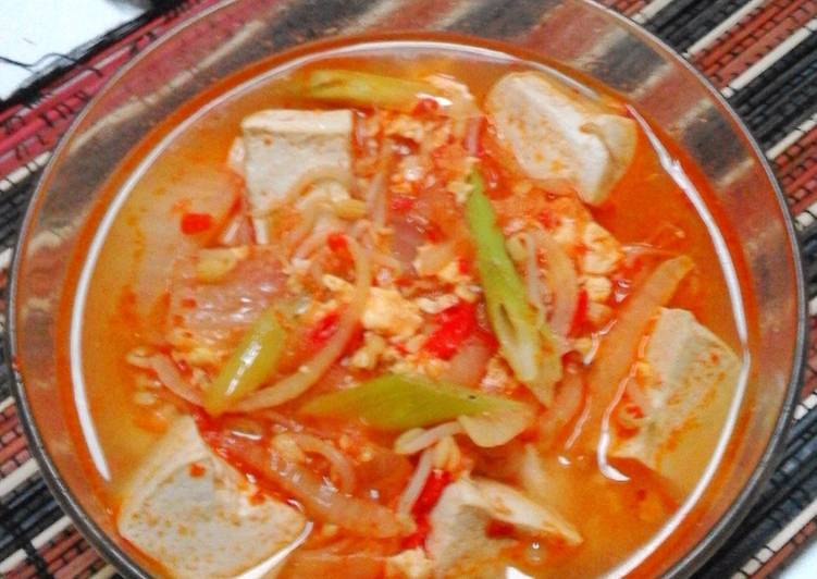 resep makanan Sundubu Jjigae (Sup Tahu Pedas ala Korea)