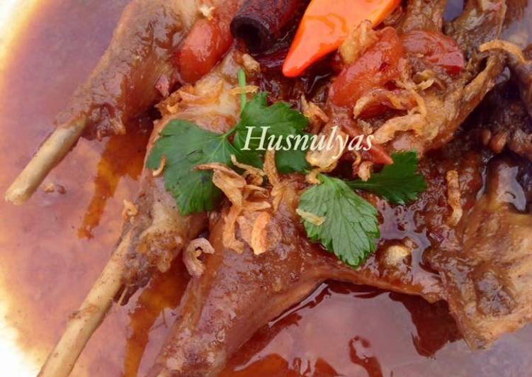 resep lengkap untuk Semur ayam