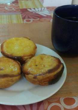 Pastel de Nata (Portuguese Egg Tart)