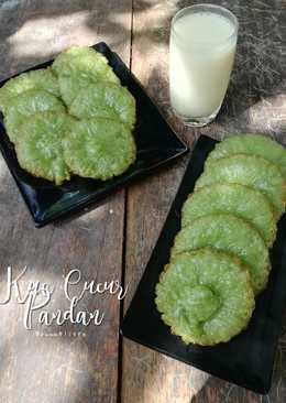 Kue cucur pandan