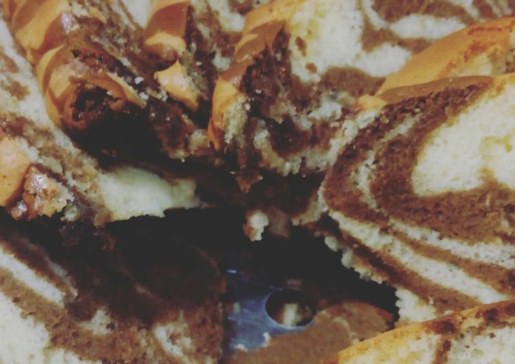 bahan dan cara membuat Marble cake