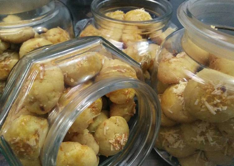 resep lengkap untuk Nastar Keju Selai Nanas Istimewa