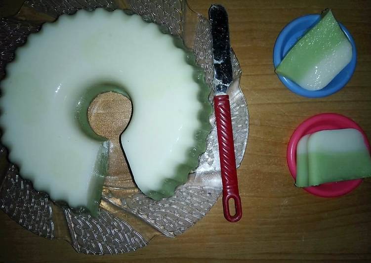 resep makanan Puding Lapis susu Pandan