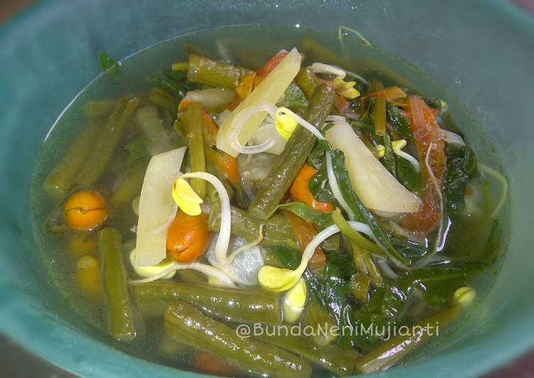 resep lengkap untuk Sayur Bening Asam Kangkung