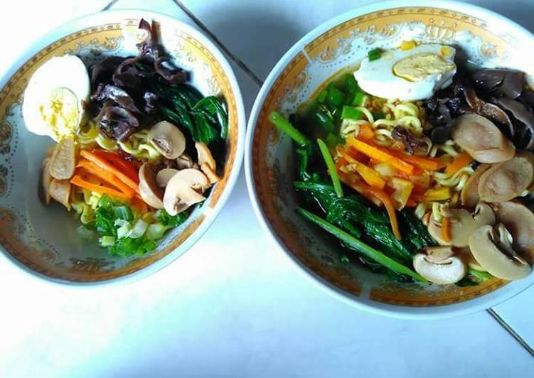 bahan dan cara membuat Ramen ala umy Salya