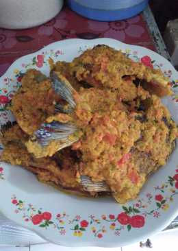 Ikan bawal  bumbu kuning
