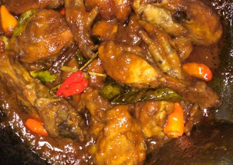 bahan dan cara membuat Ayam kecap ala mam key