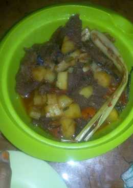 Semur daging sapi + kentang