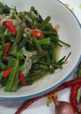 Tumis kangkung sederhana