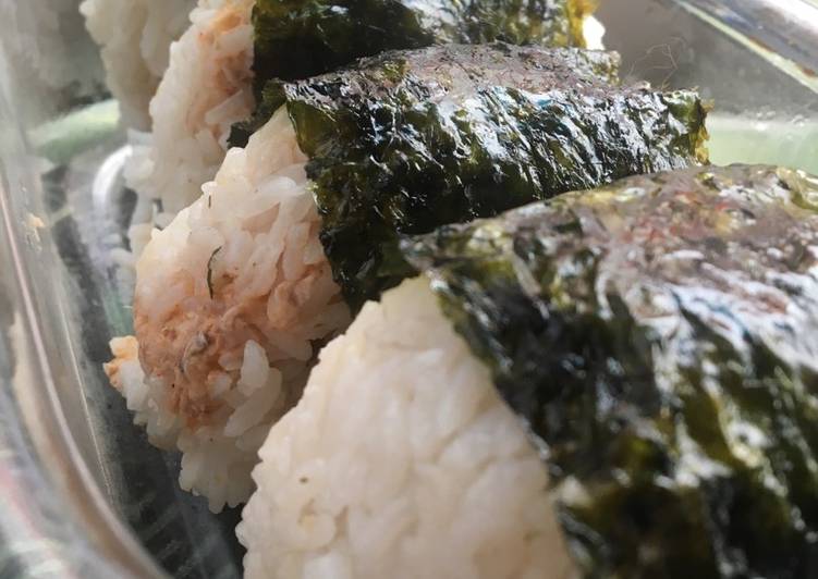 cara membuat Onigiri Spicy Tuna Mayonnaise