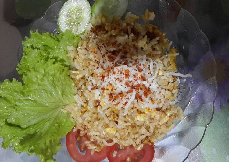 gambar untuk resep makanan Nasi goreng keju mozarela